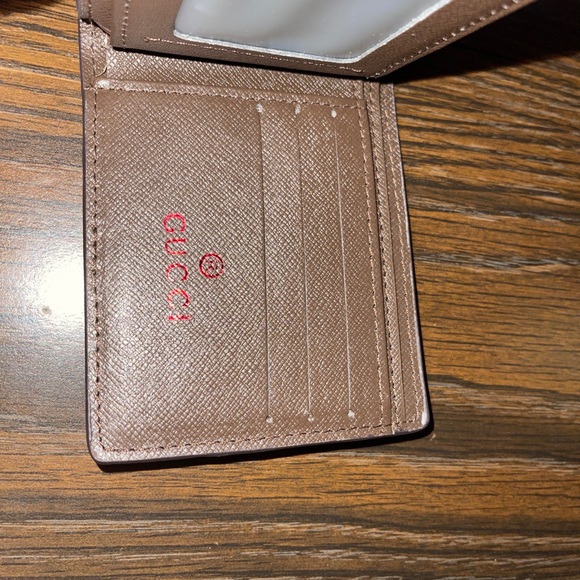 Gucci Wallet - Picture 2 of 3